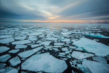 ۳۰۰۰ میلیارد تن یخ قطب جنوب از بین رفته است