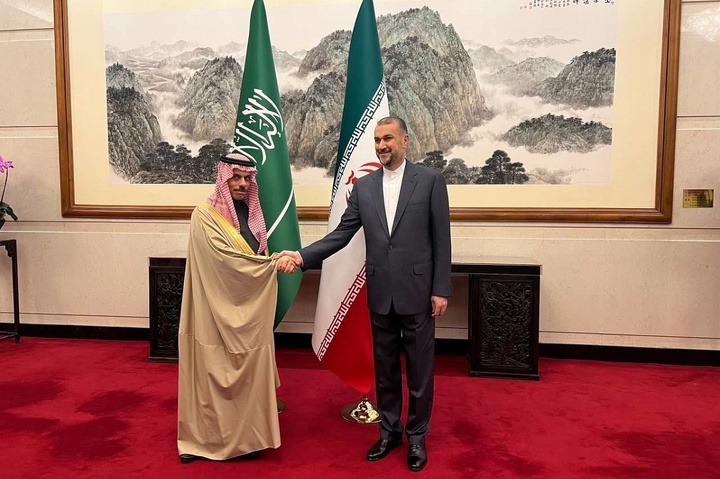 دیدار وزرای خارجه ایران و عربستان در چین 